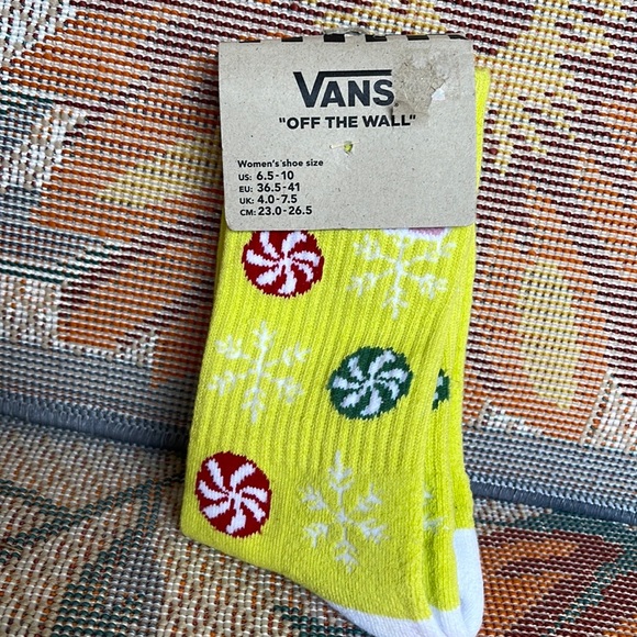 VANS “Off The Wall” Women’s socks  
NWT - Picture 4 of 16